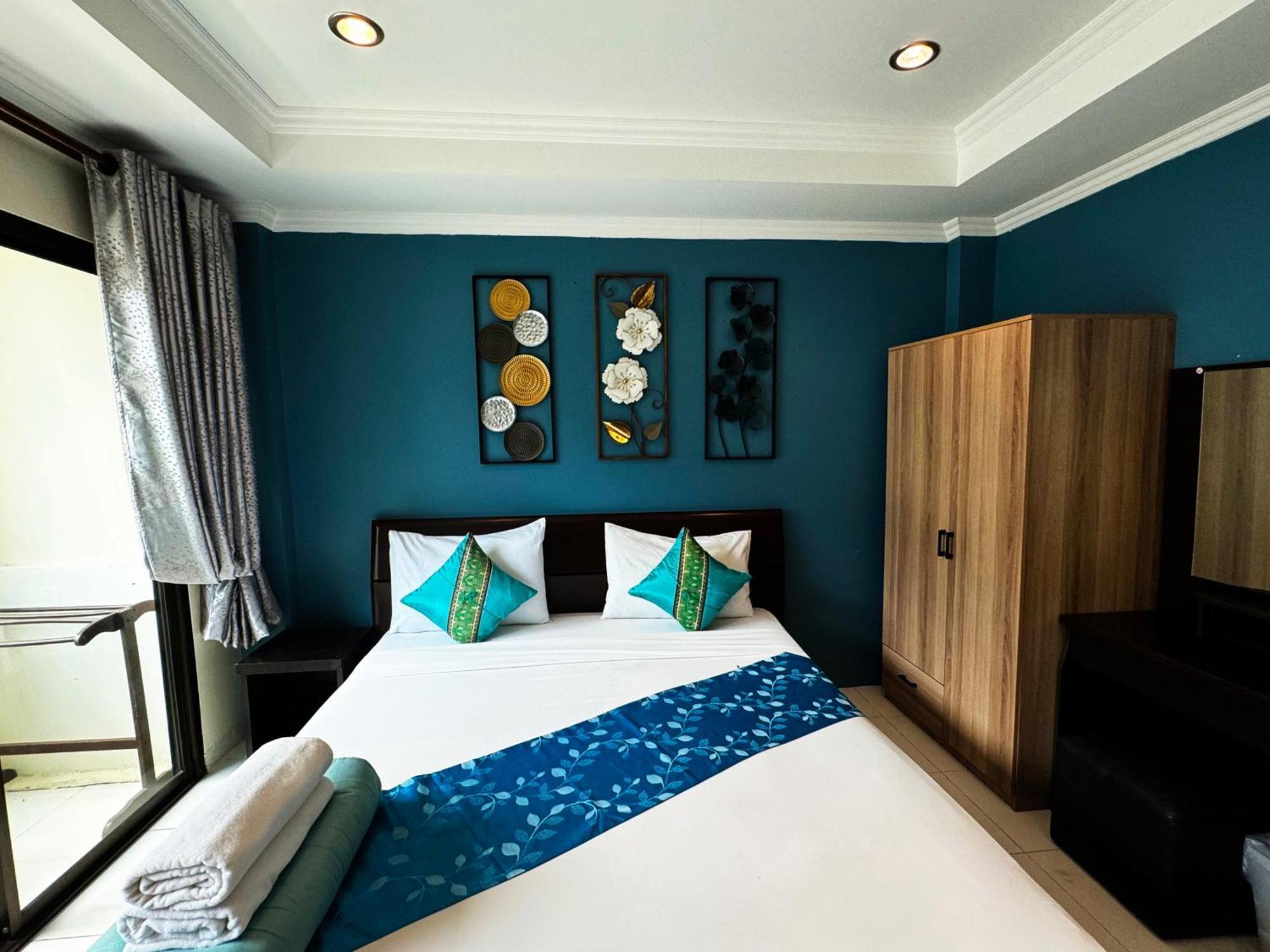Sky Silk Decoration House Hotell