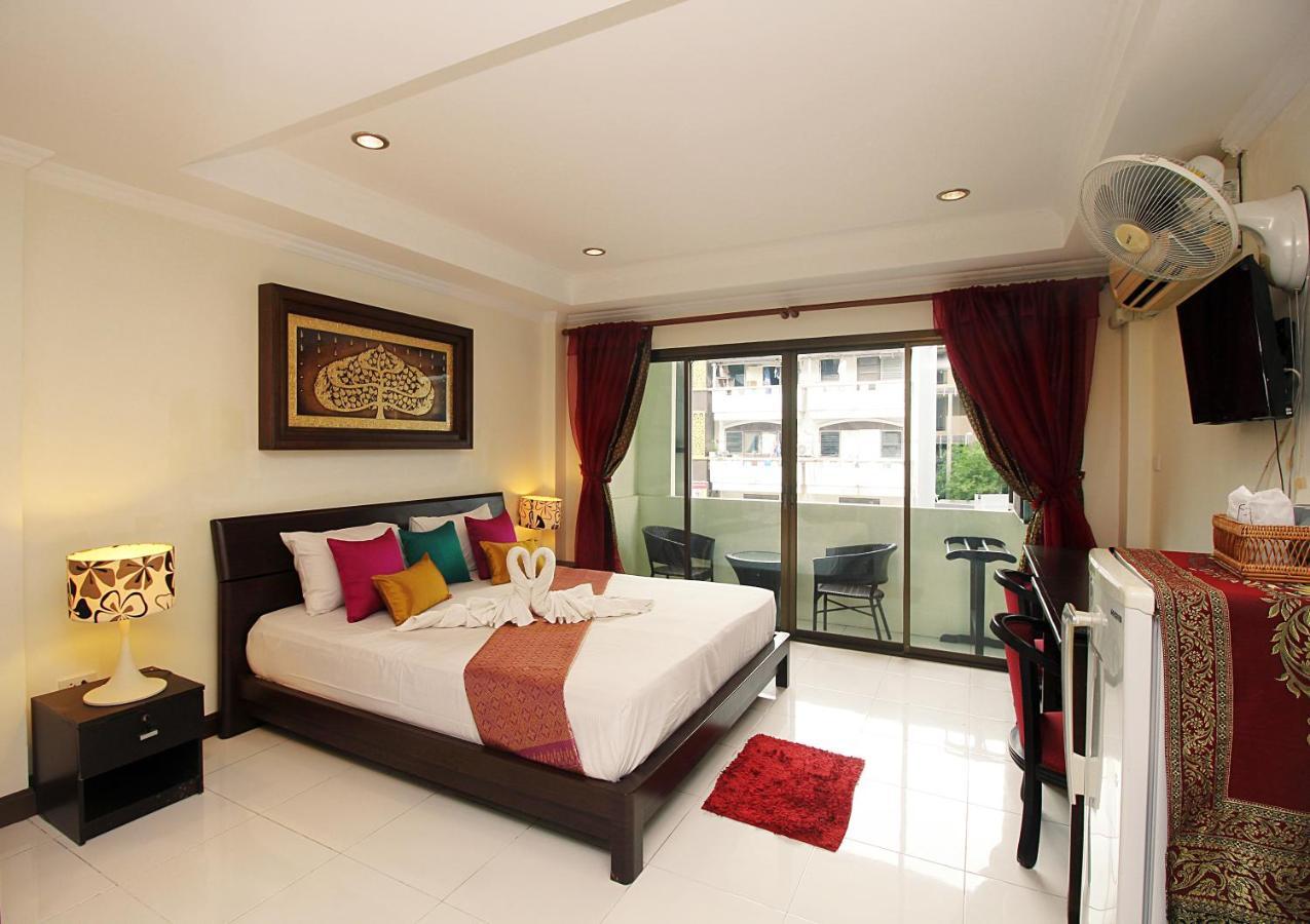 Hotell Sky Silk Decoration House Patong