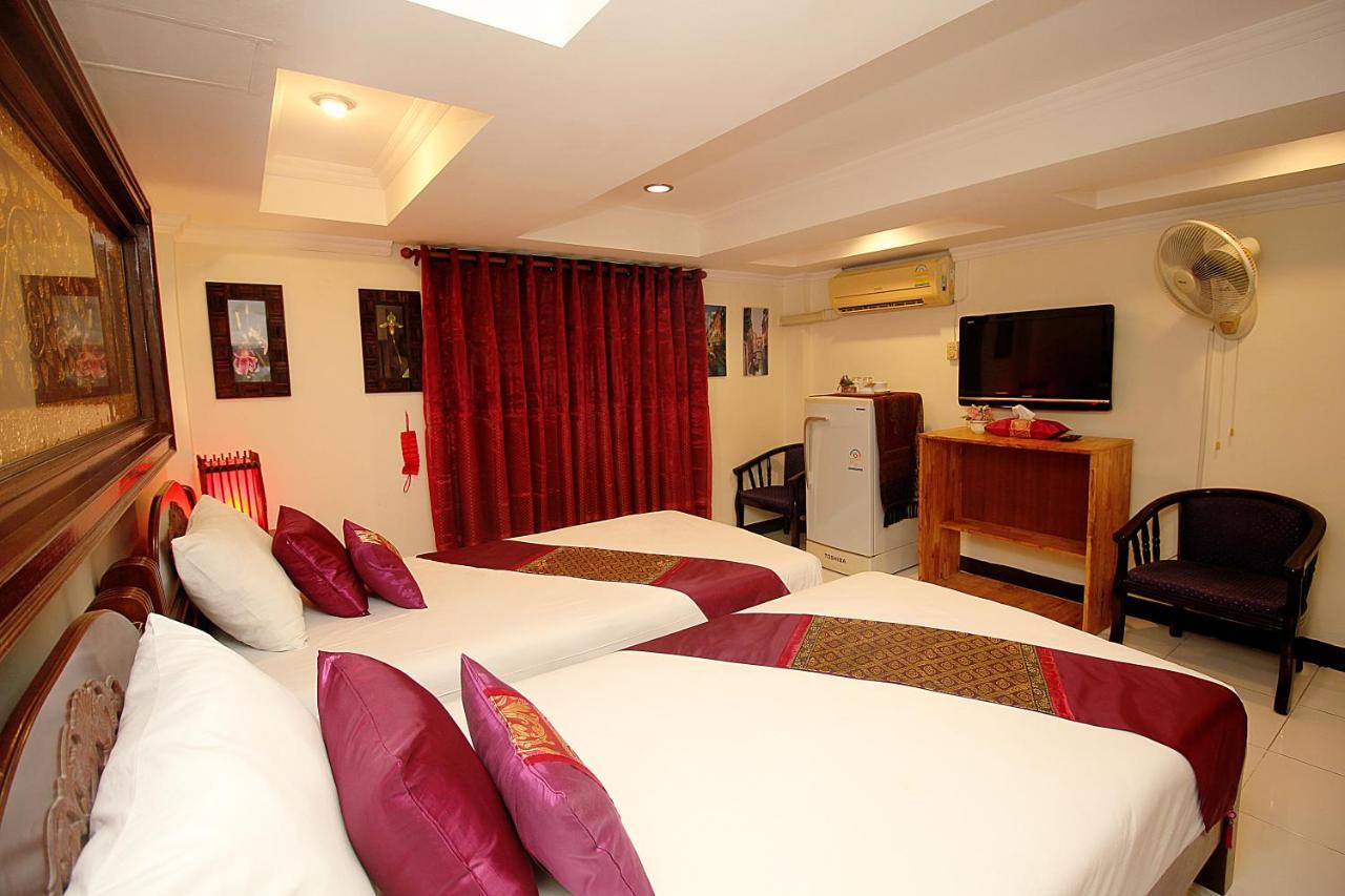 Hotell Sky Silk Decoration House Patong